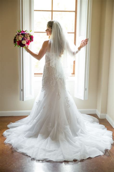 Top selling flowers in conroe tx. Bridal photos at The Carriage House inside the Bridal ...