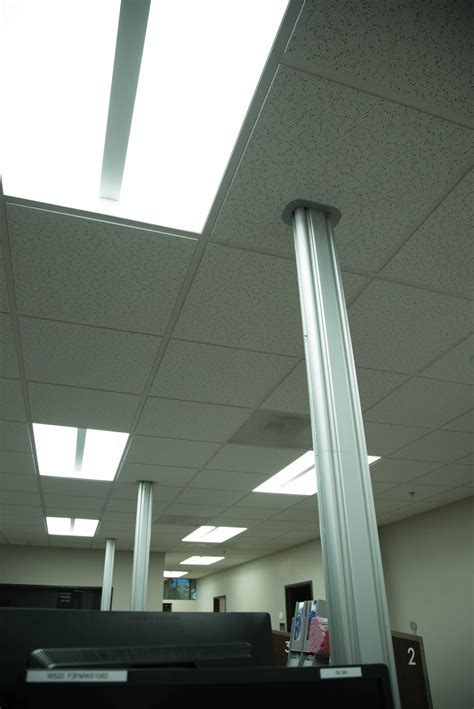 Desk To Ceiling Power Pole For Medical Facility