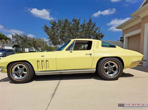 1965 Corvette Coupe Goldwood Yellow