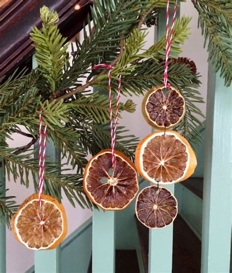 Dried orange slice ornaments with star anise. Christmas Decorations: How to Make Dried Fruit Ornaments