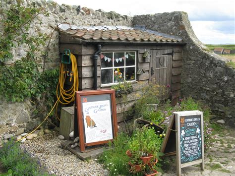 Whether you're dismantling your wooden shed because it is on its last legs or removing it to make room for a brand new one, dismantling a shed should be approached safely and methodically. 6 Ways To Organize Your Garden Shed | My Greenery Life