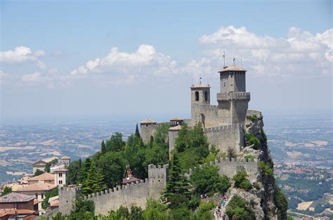 Banca di san marino è un istituto bancario nato il 20 dicembre 1920 a faetano nella repubblica di san marino. Ciekawostki na temat San Marino - Fajne Podróże