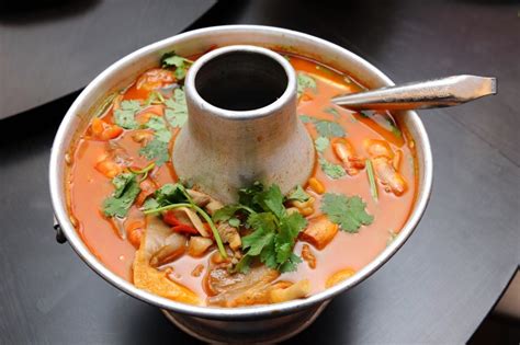Istimewa buat para penggemar sajian thailand, menu tomyam sayur thai perkongsian cikgu afy al habibi ni boleh dicuba. Resipi Tomyam Sardin Ayam Brand Yang Sedap