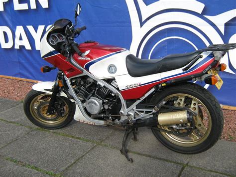 Bikez has a high number of users looking for used bikes. Honda VF750 Gallery