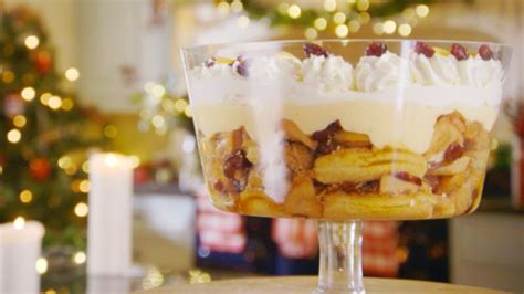 The queen of baking herself, mary berry, has shared her pineapple and ginger pavlova herself. Christmas Trifle Recipe | Christmas trifle, Christmas episodes and Mary berry