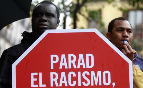 la mitad de los conflictos racistas en españa se produce entre vecinos sociedad home el mundo