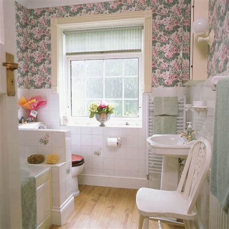 Floral And Stripes Bathroom Bathroom Wallpaper 10 Ideas Uk