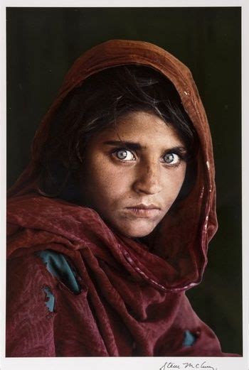 Afghan Girl Sharbat Gula Famous Portraits Steve Mccurry Afghan Girl