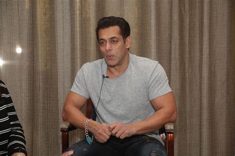 Salman Khan In Dubai For Dabangg Tour Reloaded Alongwith Other Stars