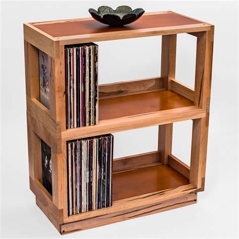 Be it for the (disputed) fact that vinyl records sound better or the simple desire to physically own an album as opposed to booting up a streaming service, vinyl has. 27 vinyl record storage and shelving solutions | Vinyl record storage diy, Vinyl record storage ...