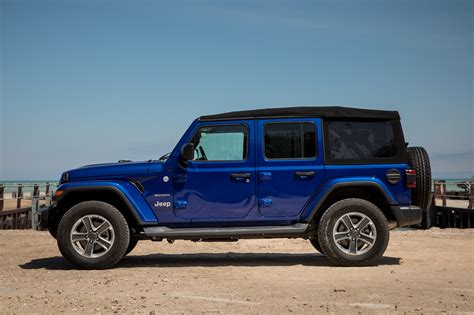 Why The Jeep Wranglers Soft Top Is Way Better Now News Cars Com