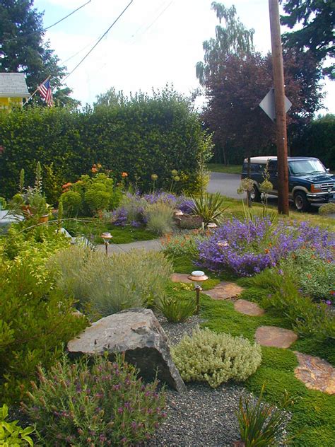 Drought Tolerant Gardens Rock Hues In This Drought Tolerant