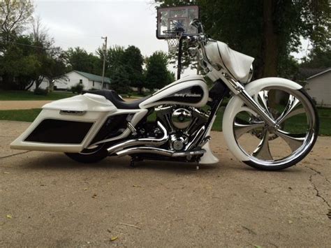 Harley Davidson Street Glideroad Glide 30 Big Wheel Bagger Custom