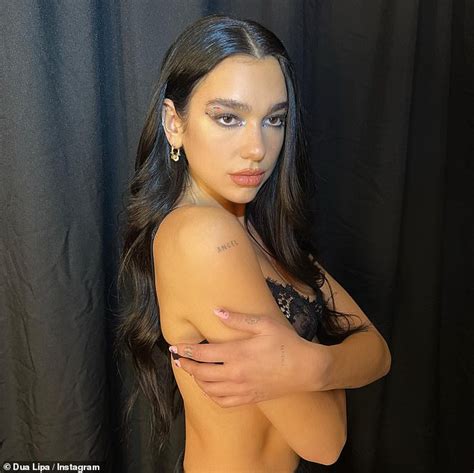 Dua Lipa Flashes Her Toned Abs In A Black Lace Bra In Adelaide News Colony