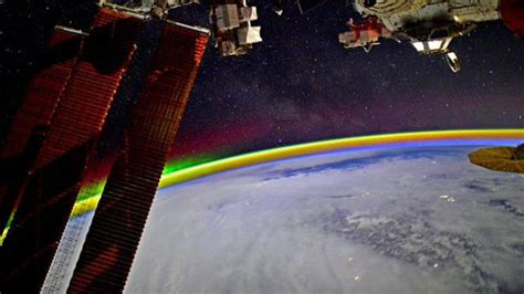 The Stunning Rainbow Captured From Outer Space Marca