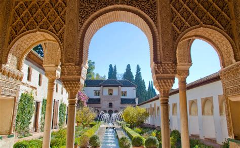 Alhambra Istana Negeri Dongeng Di Andalusia The Curious Traveler