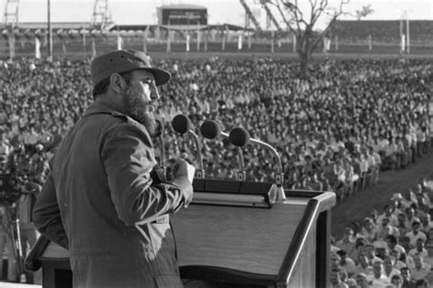 Fidel Castro Gives A Speech Havana 1980 — Calisphere