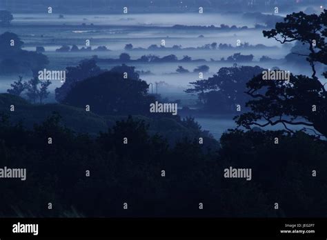 Marsh Mist Uk Morning Heavy Hi Res Stock Photography And Images Alamy