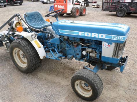 Ford 1210 Hydrostatic Drive AWD Tra LE Tractors 3 K BID