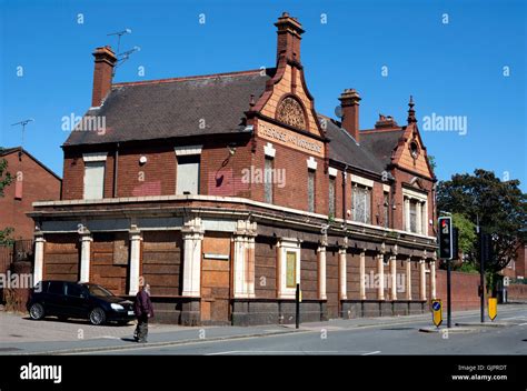 The Closed Rose And Woodbine Pub Stoney Stanton Road Coventry Uk