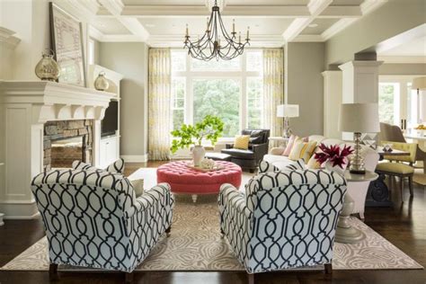 10 Beautiful Living Rooms That Utilize Mix And Match Patterns Housely
