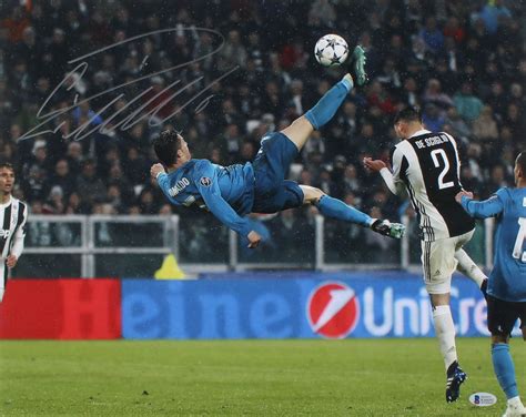Cristiano Ronaldo Signed Real Madrid Bicycle Kick 16x20 Photo