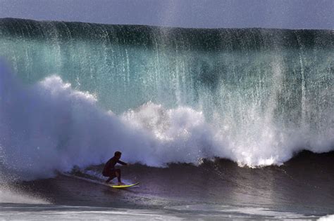 Huge Waves Challenge Southern California Surfers Lifeguards La Times