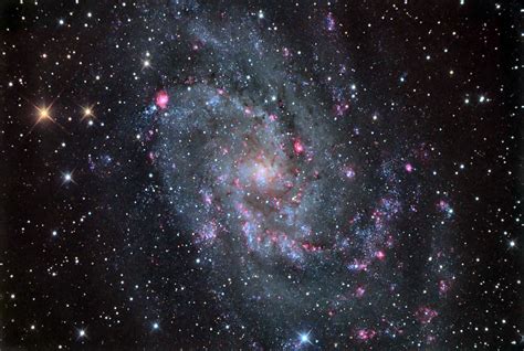 M 33 Triangulum Galaxy Planets And Moons Galaxy Planets Cosmos Space