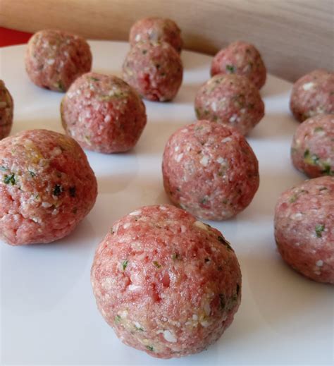 Boulettes de bœuf maison Meatballs Yummy Fruit Ethnic Recipes Sauce Tomate Dimples Maths