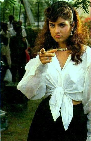 Remembering Divya Bharti Bollywood Outfits 90s Bollywood Fashion