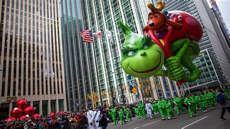 Macys Thanksgiving Day Parade 2021 Fun Facts About One Of New Yorks