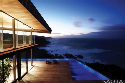 Gorgeous Ocean House With Perimeter Overflow Pool Modern House Designs