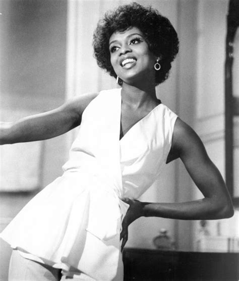 The “queen Of Las Vegas” 40 Beautiful Pics Of Lola Falana In The 1960s