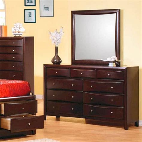 These are the dresser sets with the matching mirror included. 25+ Incredible Bedroom Dressers with Mirrors You Need To ...