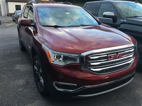 Pre Owned 2017 Gmc Acadia Slt 2 4d Sport Utility In Staunton G19181a