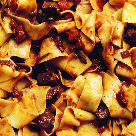 Pasta with Duck Sauce [ pappardelle al ragù d'anatra ] - The Happy Foodie