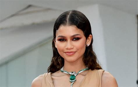 Zendaya Gives Hollywood Glamour In A ‘wet Balmain Leather Gown And