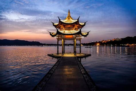 The Beautiful Sunset Landscape Scenery Of Xihu West Lake And Pavilion