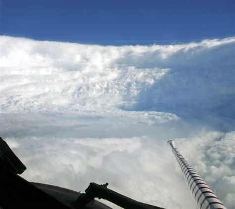 Flying Into The Eye Of A Hurricane Air Worldwide