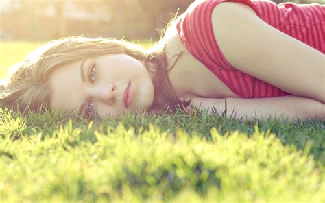 Wallpaper Face Women Outdoors Model Blue Eyes Grass Sun Rays Red Tops Lying On Side
