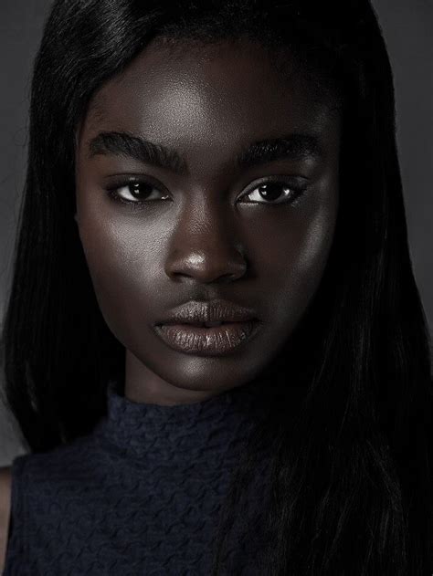 Épinglé par Elisa sur AFRICA Beauté ébène Beauté africaine Belles femmes noires