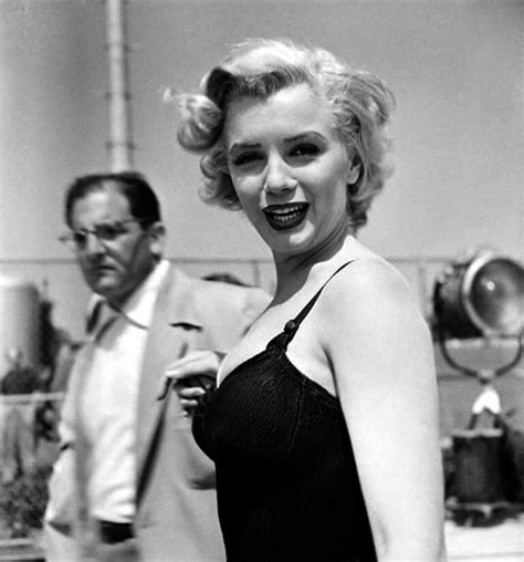Marilyn On The Set Of Monkey Business Marilyn Monroe Fotos Marylin Monroe Ginger Rogers
