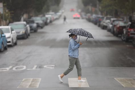 Aggressive Drizzle Falls Over San Francisco As Cold Front Sweeps