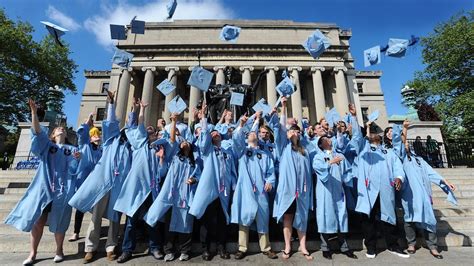 2023 Graduates Weigh In On Books Mentors Classes And More Columbia