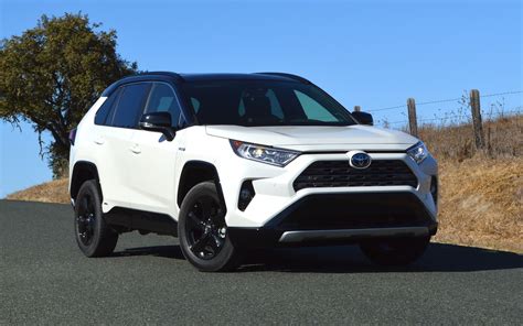 2019 Toyota Rav4 Xse Hybrid Pros And Cons