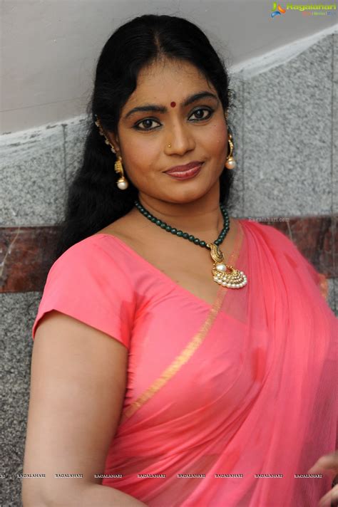 Jayavani aunty hot chubby body exposed and enjoyed. Tempting Actress Picks 25 lakh views - Page 74 - Xossip