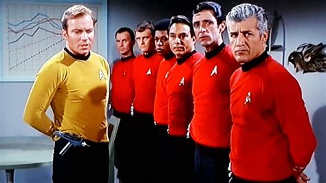 Star Trek Just Changed The Joke For Red Shirts They Arent Going To