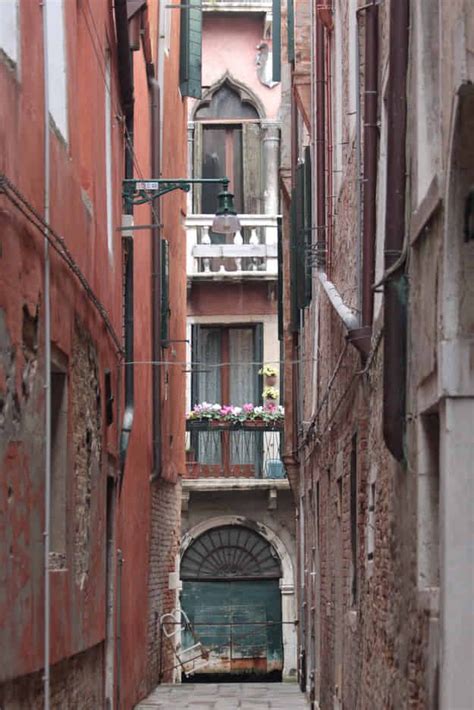 Venice Italy Enchanting Alleys Places To Travel Places To See Places