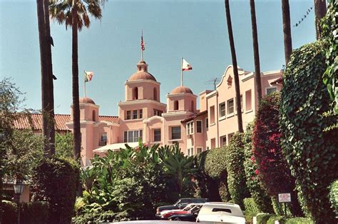 El Hotel Beverly Hills El ‘palacio Rosa Del Glamour Me Gusta Los