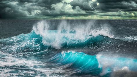 Stormy Ocean Waves Crashing 4k Ultra Hd Wallpaper Background Image